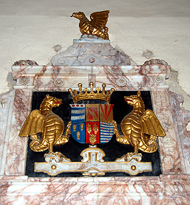 Crest on the memorial to the 6th Earl of Kent August 2011